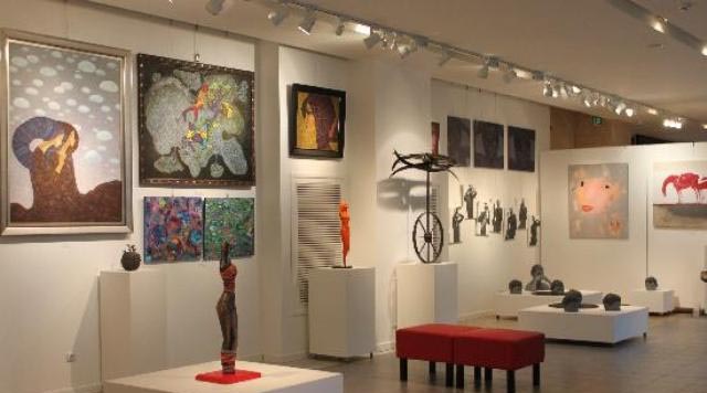 Зураач М.Ариунзаяа Лондонд үзэсгэлэнгээ гаргалаа